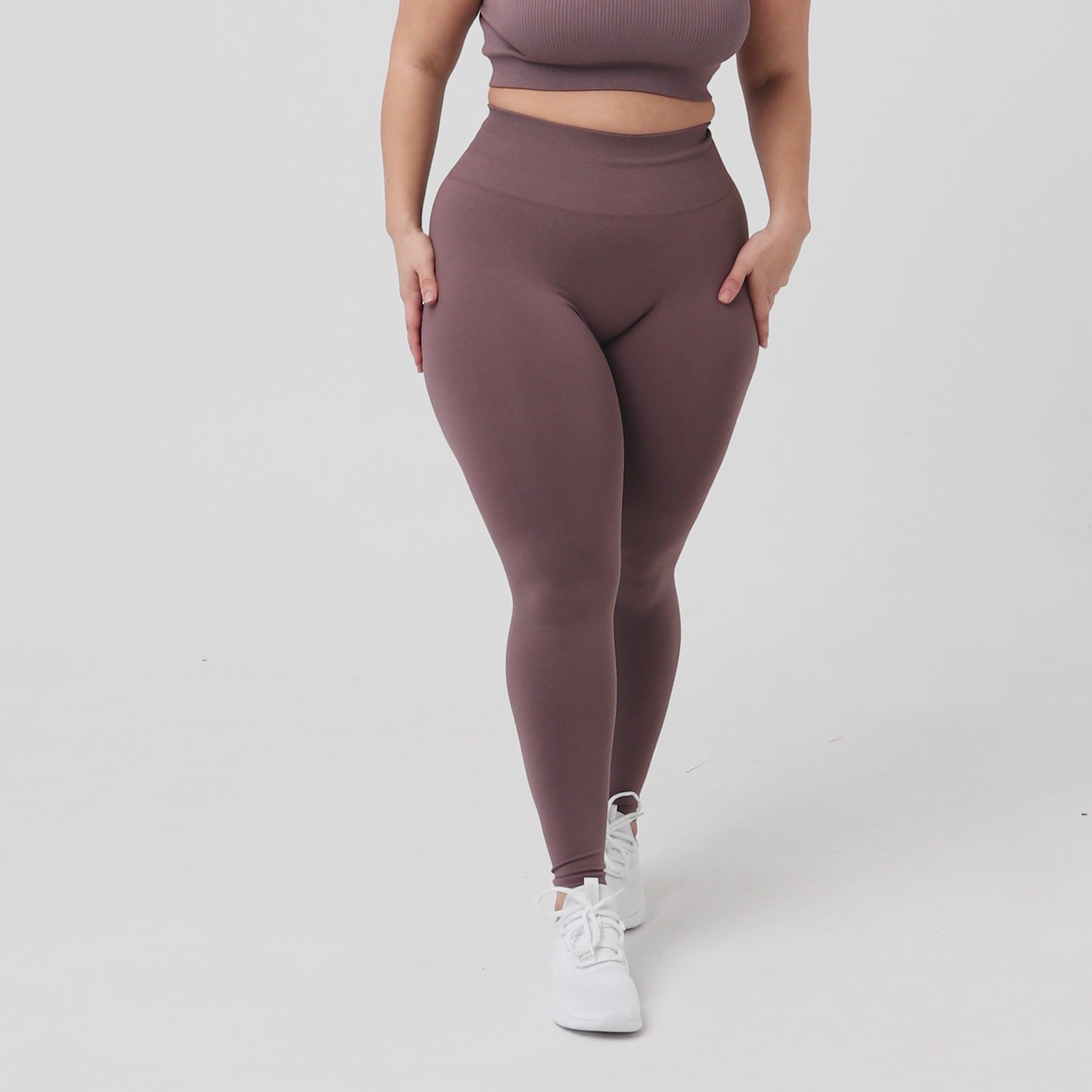 PAVOI ACTIVE Workout Leggings for Women, High Performance Seamless  Scrunch